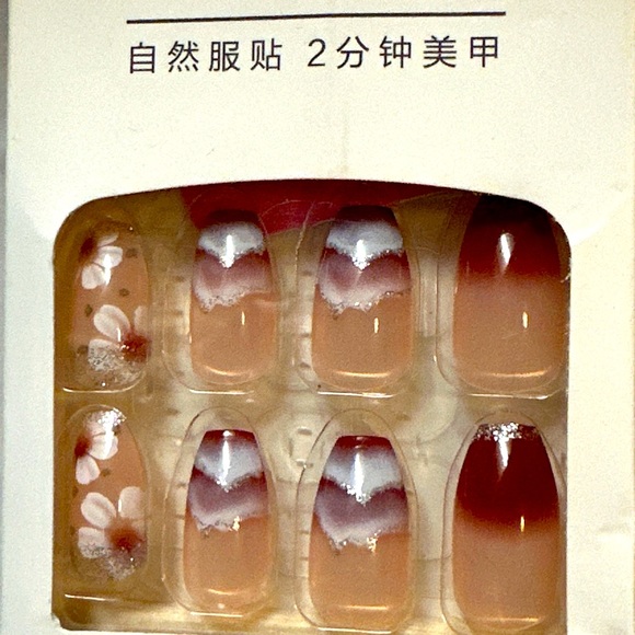Artificial fingernail Set 24 file & Adhesive tabs nIB - Picture 1 of 3